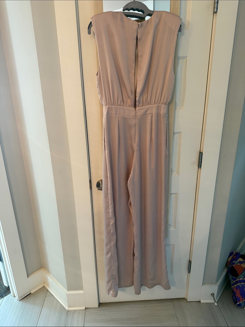 Champagne jumpsuit - Picture 2 of 6